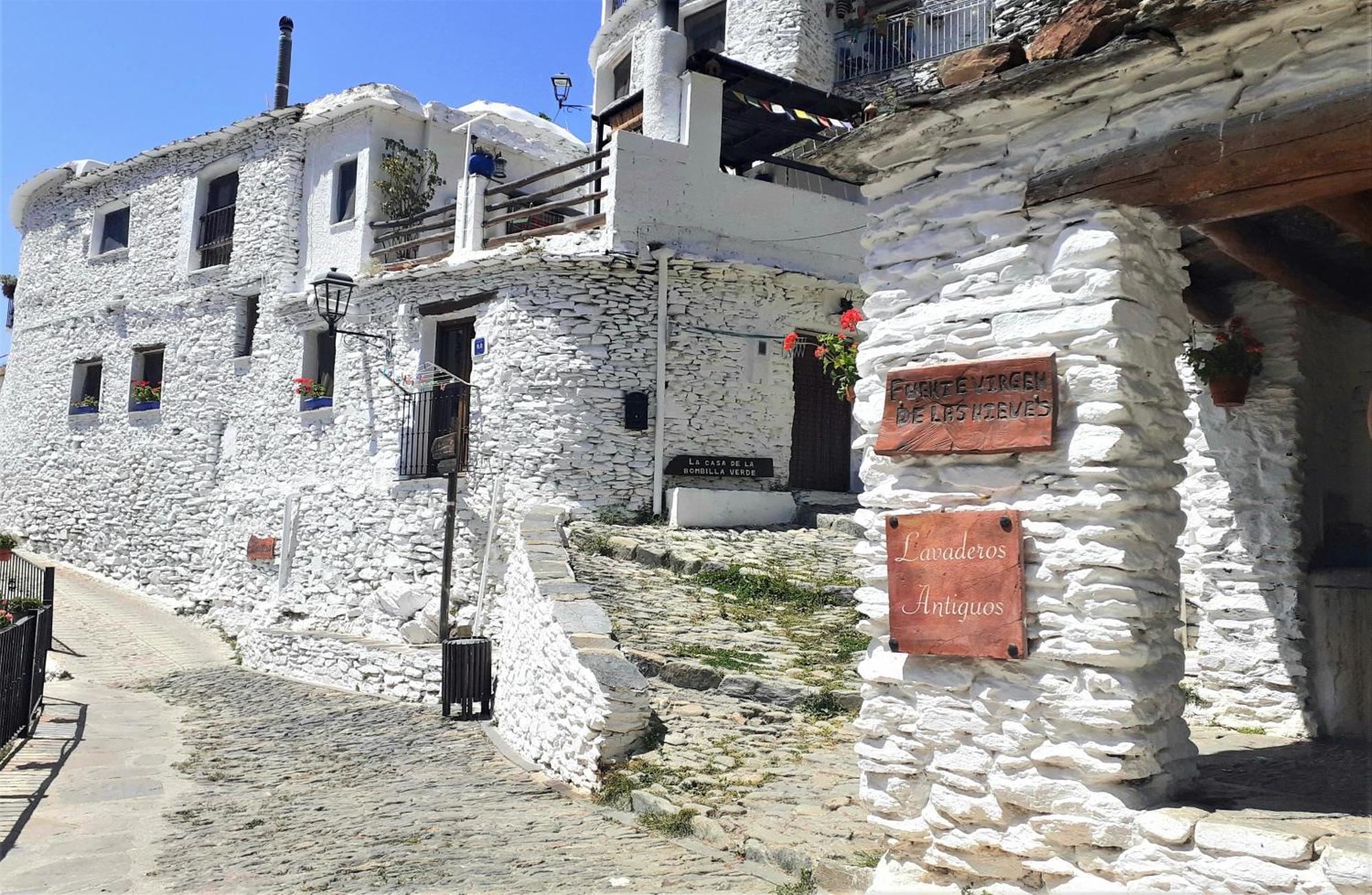 La Casa De La Bombilla Verde Trevélez Exteriér fotografie